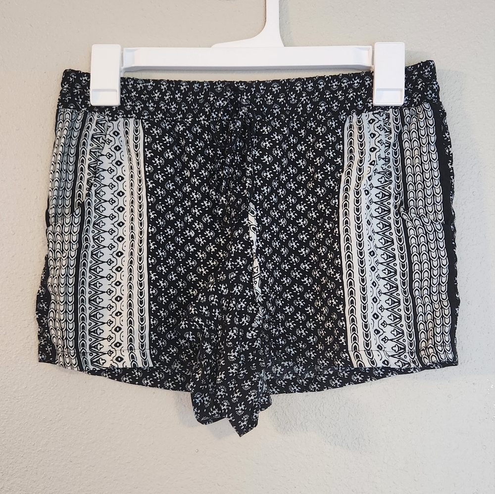 BeBop Flowy Shorts Size Small